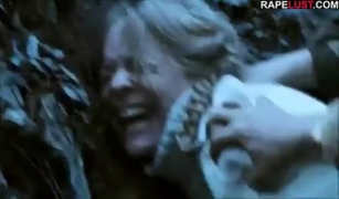 ทหารหื่น จับผู้หญิงระหว่างทางข่มขืนไม่เลือกหน้า