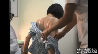 แอบถ่าย คลินิคหื่นตั้งกล่องแอบถ่ายตอนรักษาคนไข้ ep.2