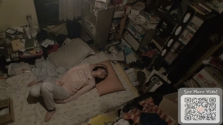 หนังโป๊avน้องสาวช่วยตัวเองอยู่ในห้อง พี่ชายมาเจอเลยจัดกันสองพี่น้อง