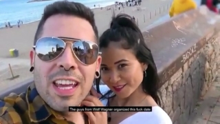 sexporn หนุ่มฝรั่งจีบสาวไทยริมชายหาด จะไปเหลืออะไร